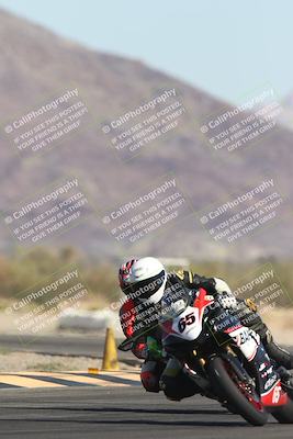 media/Oct-30-2025-Racers Edge (Thu) [[dabbdaf680]]/3-B Group/Session 2 (Turn 14)/